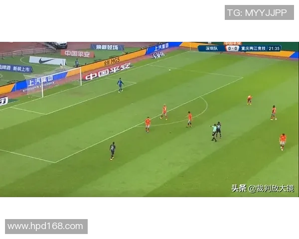 重庆足球队与广州足球队赛后分析实力对比与战术探讨 重庆足球队与广州足球队赛后分析实力对比与战术探讨